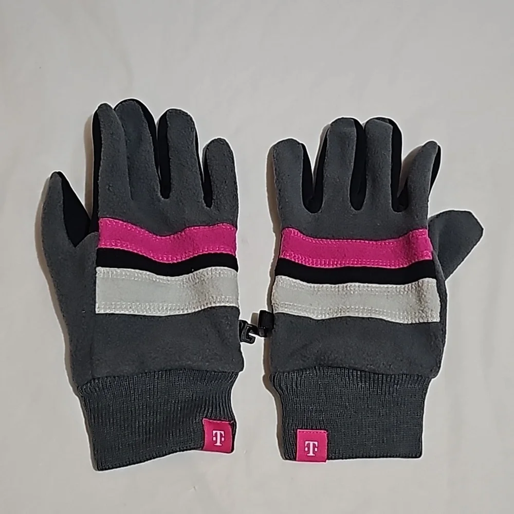 T-Mobile Tuesday Touchscreen Gloves Unisex Size L/XL NWOT